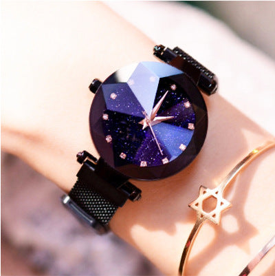 LuxMoon® - ⌚Ura z diamantnim dizajnom in mrežastim paščkom + BREZPLAČNA ZAPESTNICA (🔥60 % popust!)
