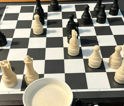 Utazó mágneses sakk táblával | MAGCHESS