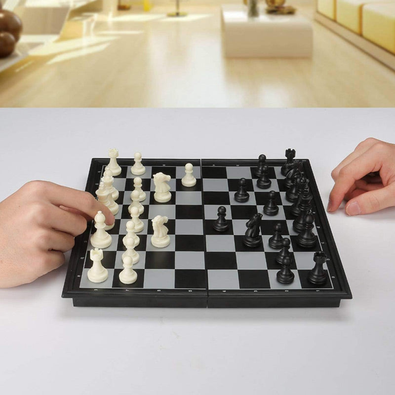 Utazó mágneses sakk táblával | MAGCHESS
