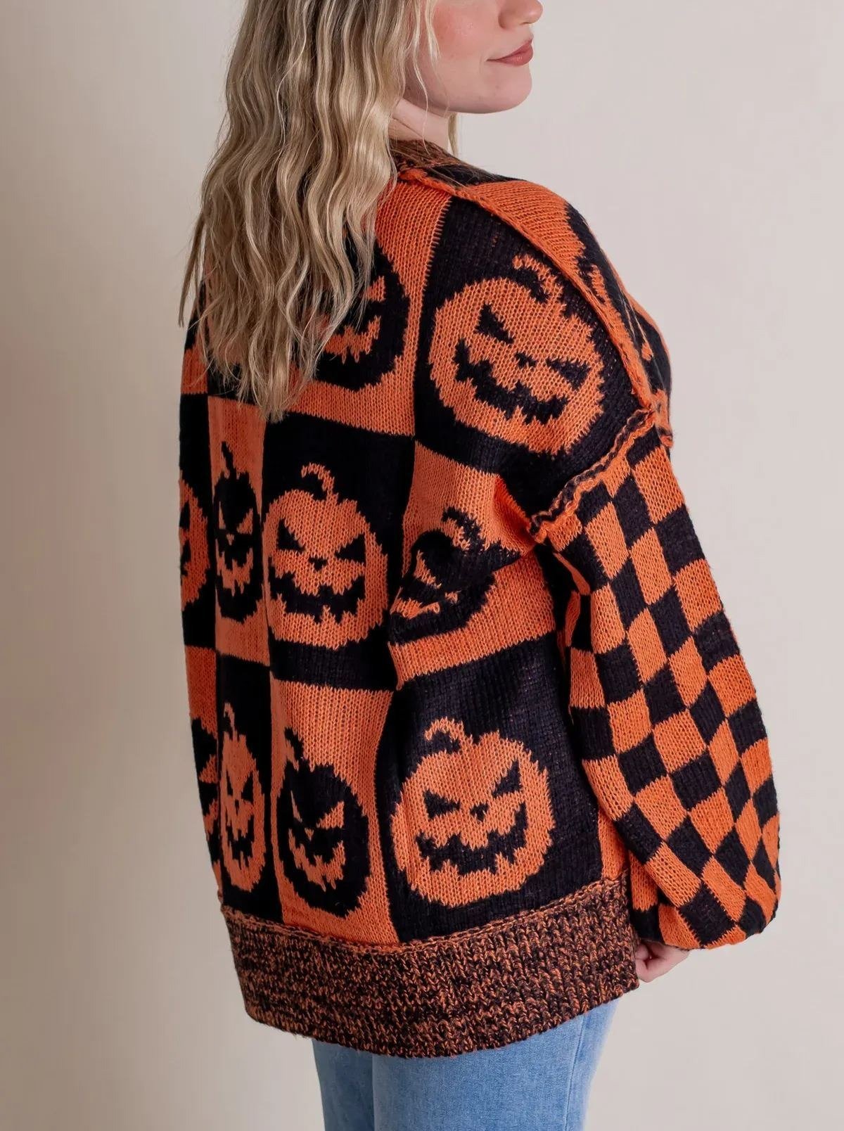 🎃STRAŠLJIVA SEZONA - Karirasti pulover za noč čarovnic 2025