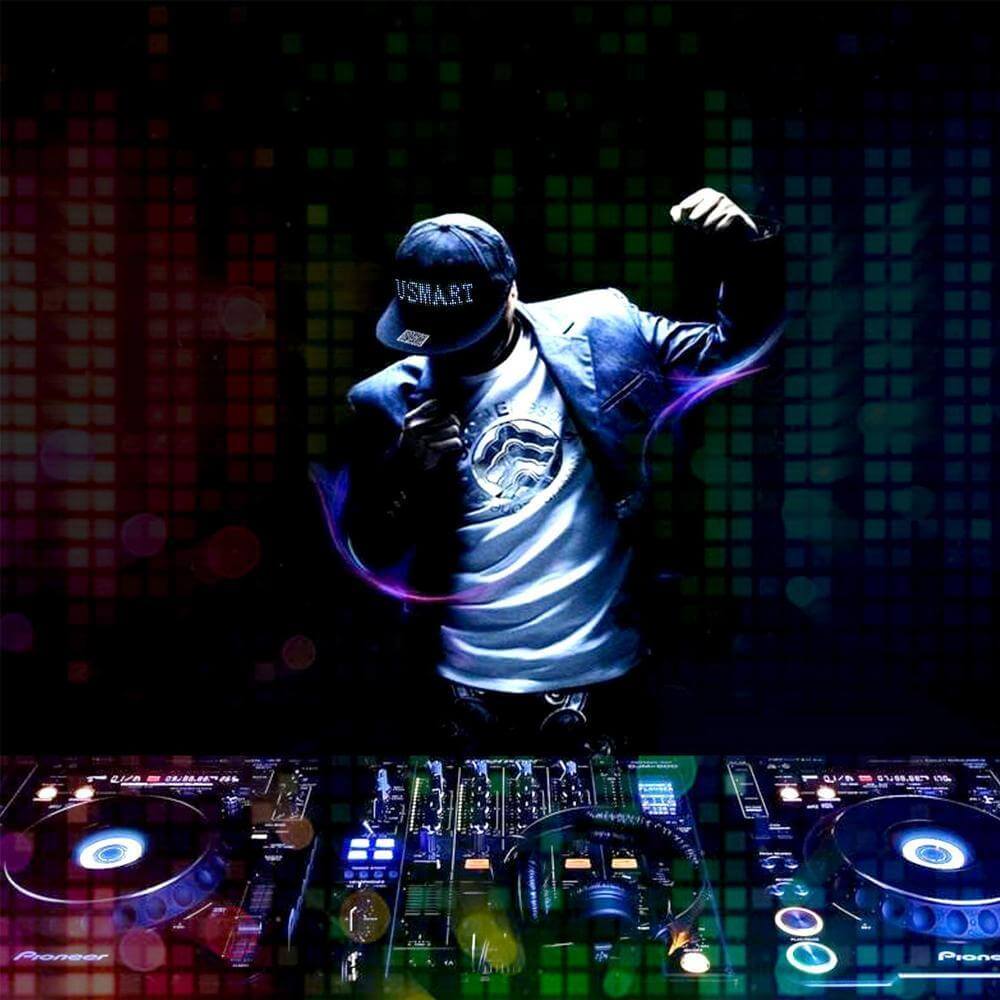 Czapka z wyświetlaczem LED